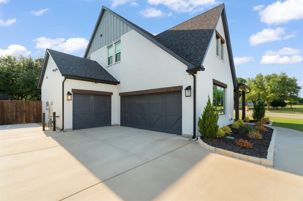 7129 Feather Crest Lane