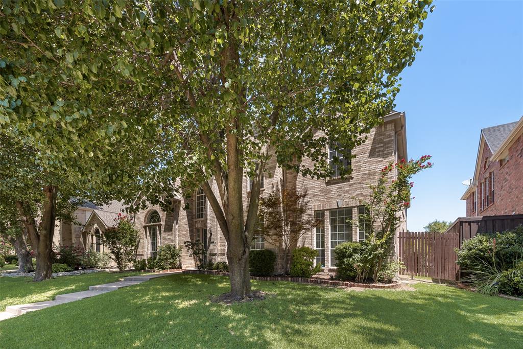 1502 N Crossing Drive
