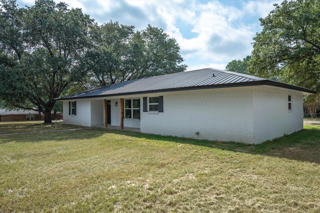 Riverside Road Es - Residential