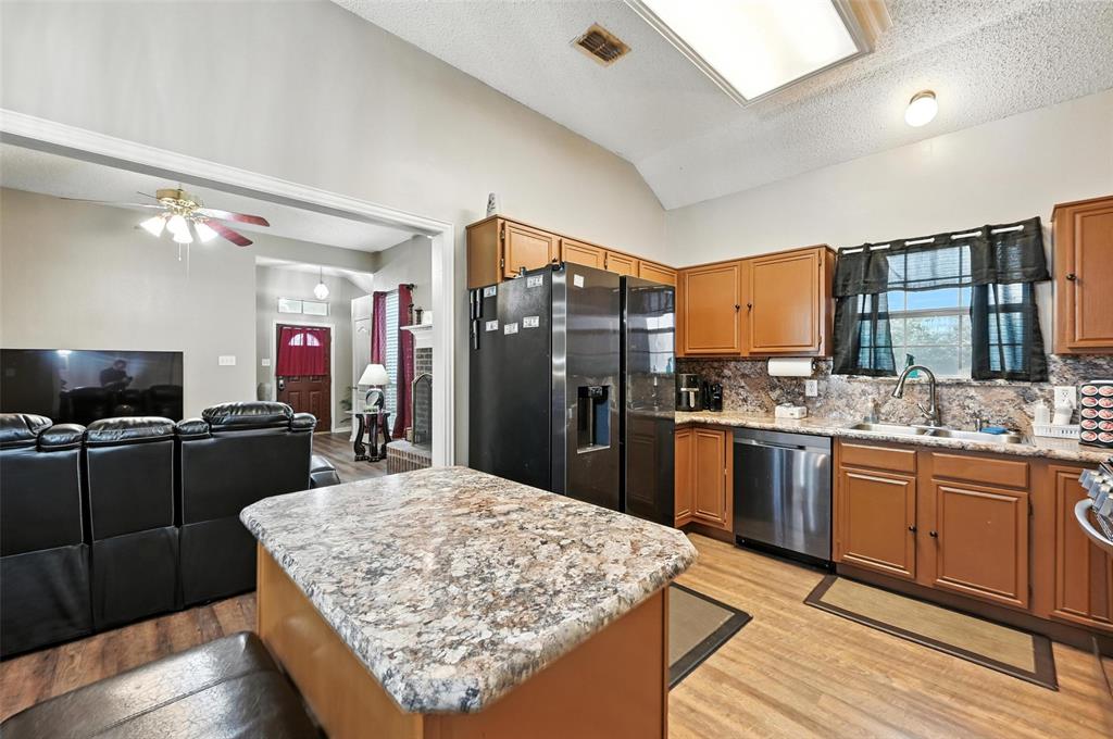 1630 Mockingbird Lane