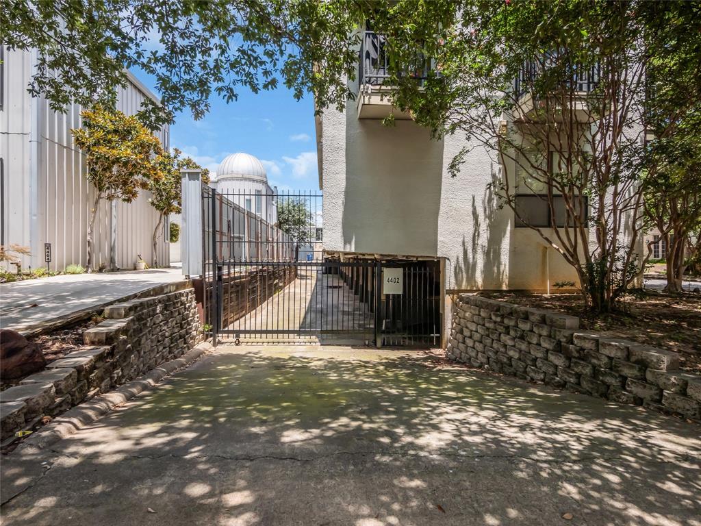 Holland Ave Condo 4402 - Residential Lease