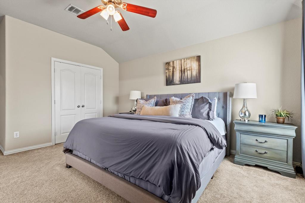 Chateaux Of Allen Twnhms The - Residential