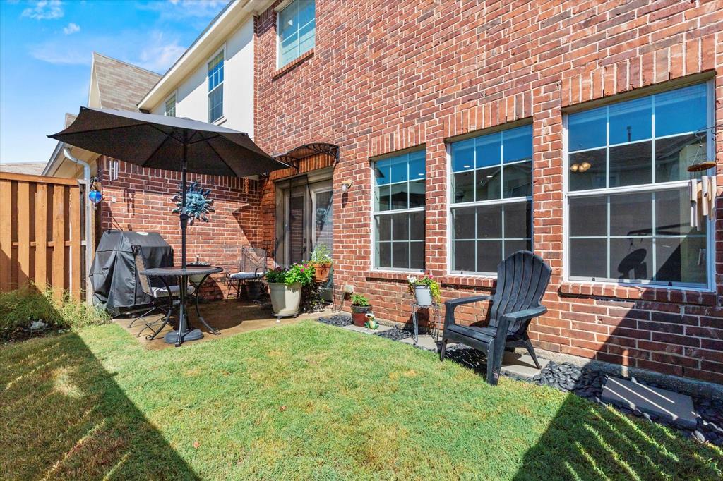 Chateaux Of Allen Twnhms The - Residential