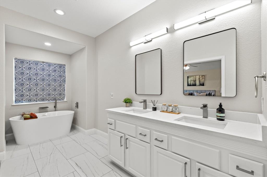 Chateaux Of Allen Twnhms The - Residential