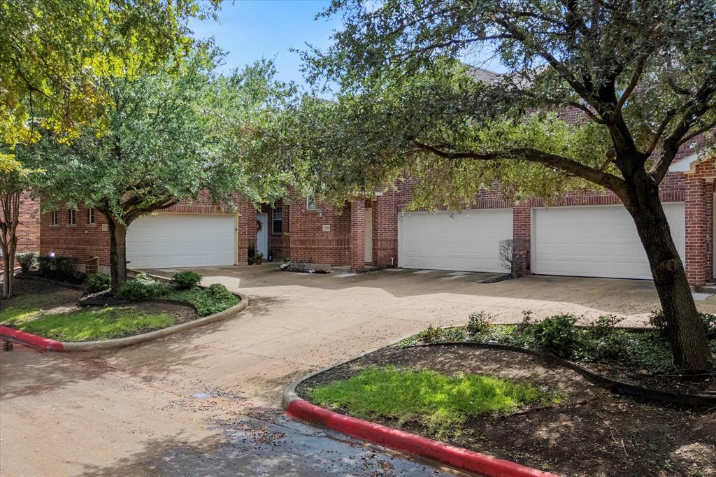 Chateaux Of Allen Twnhms The - Residential