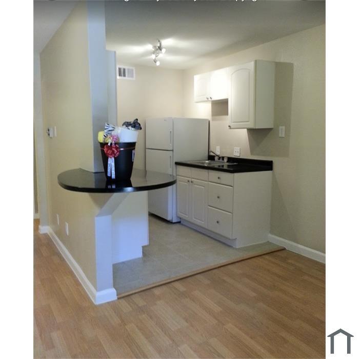 J D Cullums Oak Lawn Add - Residential Lease