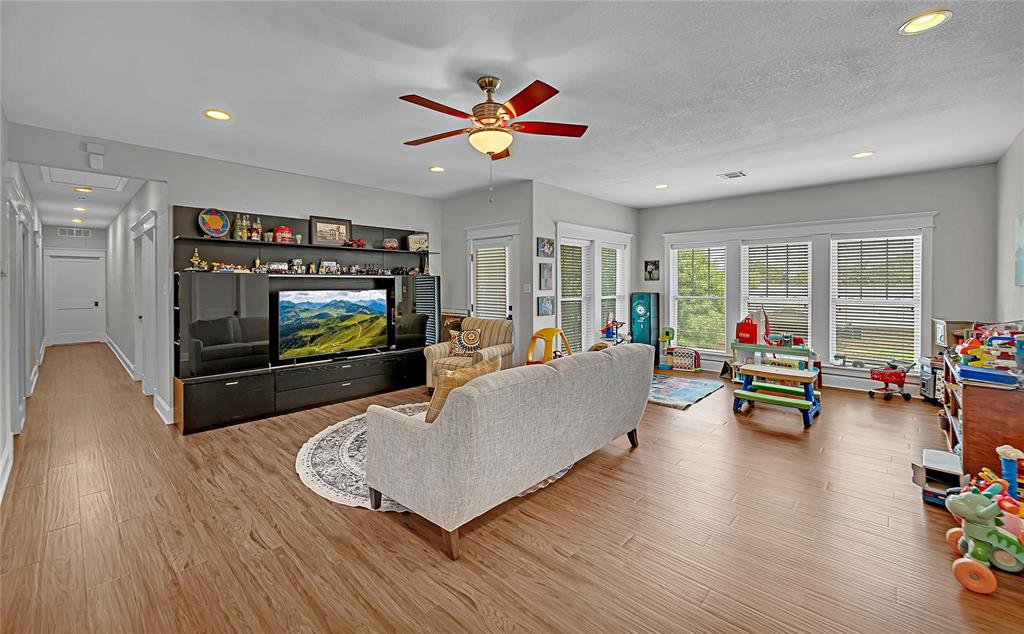 Edgwood - Residential