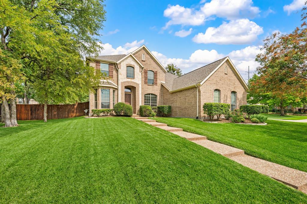 5517 White Willow Drive