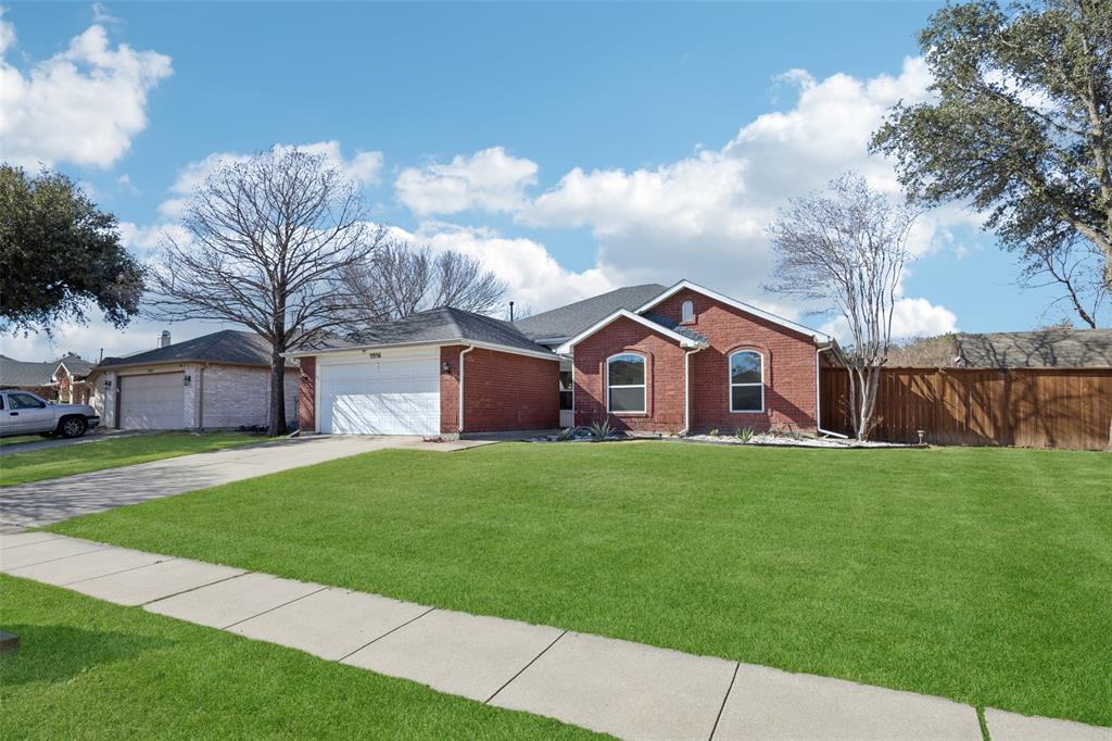 1016 Grand Central Parkway