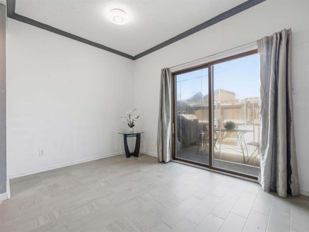 Meadowridge Condos Ph 01 - Residential