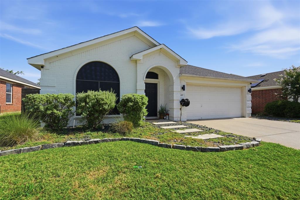 417 Shadow Grass Avenue