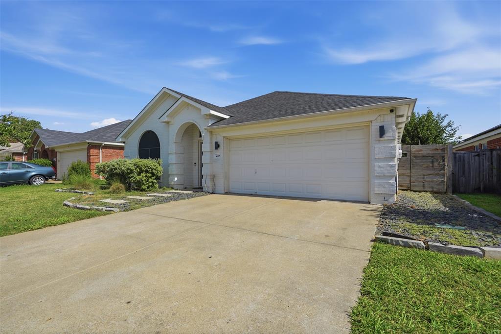 417 Shadow Grass Avenue