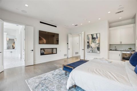 Tiny photo for 2210 Boll Street, Dallas, TX 75204 (MLS # 21202520)