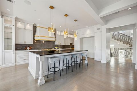 Tiny photo for 2210 Boll Street, Dallas, TX 75204 (MLS # 21202520)