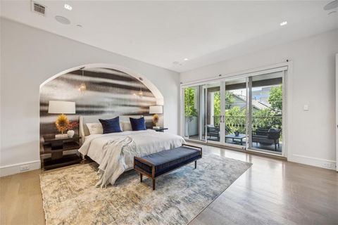 Tiny photo for 2210 Boll Street, Dallas, TX 75204 (MLS # 21202520)