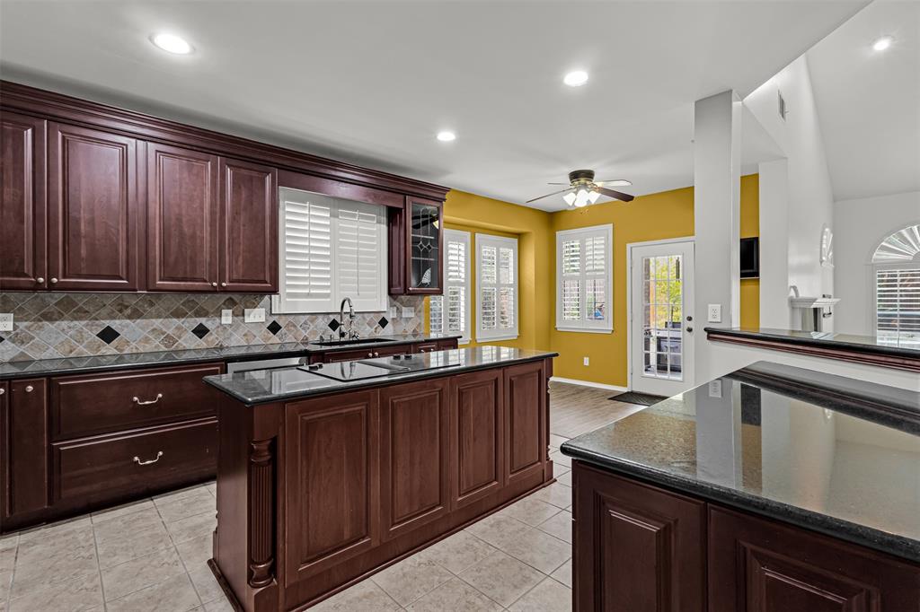 1119 Shadow Lakes Boulevard