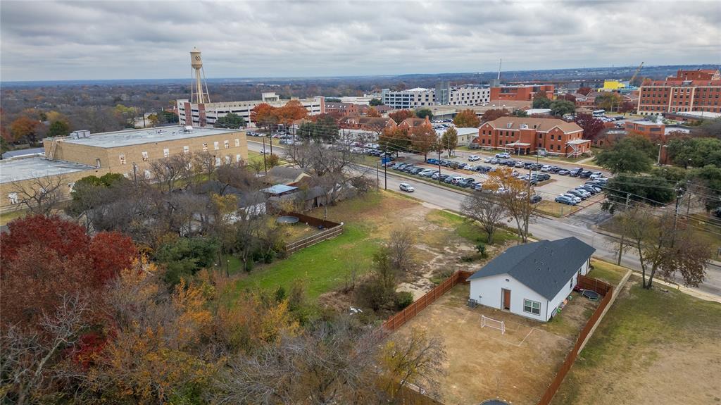 Oak Cliff Gardens - Land