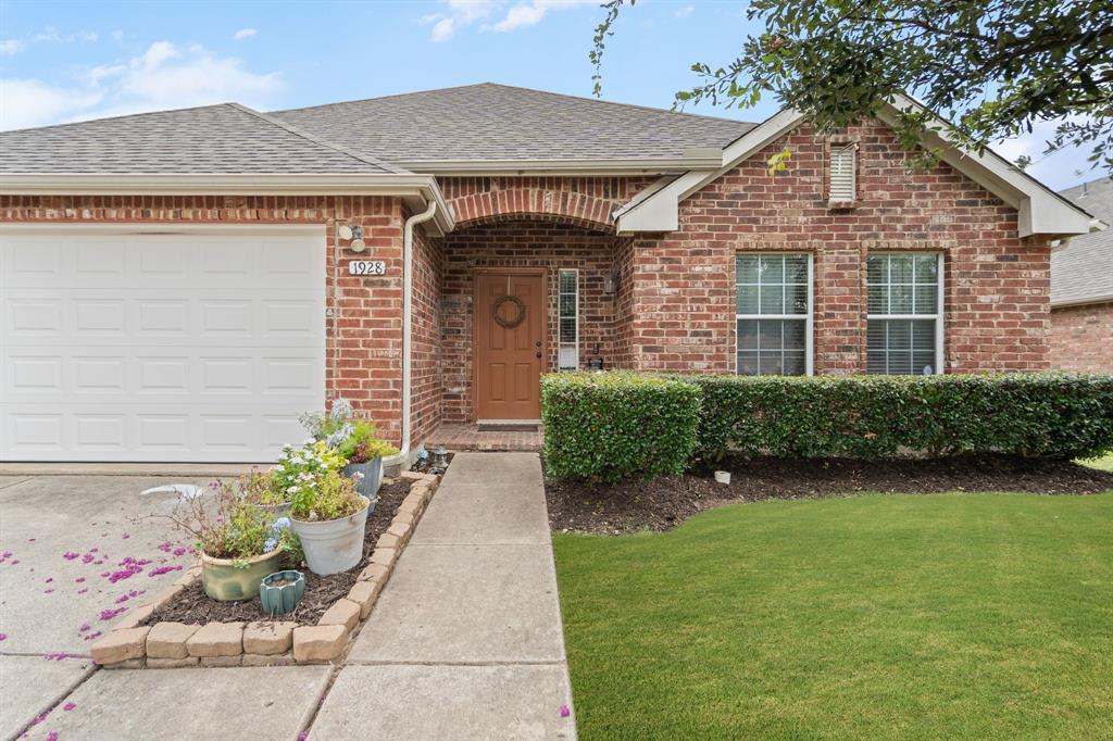1928 Cliffrose Drive