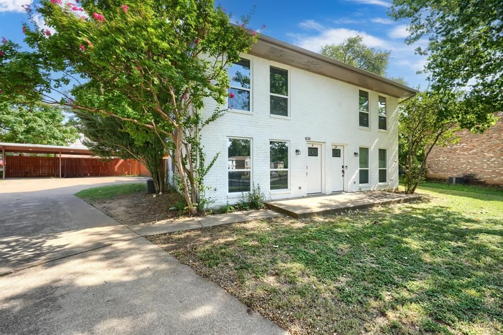 Photo of 1902 Nolen Court #A, Arlington, TX 76012 (MLS # 21059975)