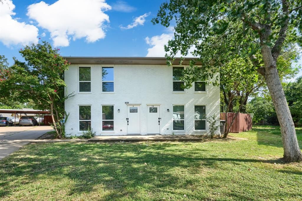 Photo of 1902 Nolen Court #A, Arlington, TX 76012 (MLS # 21059975)