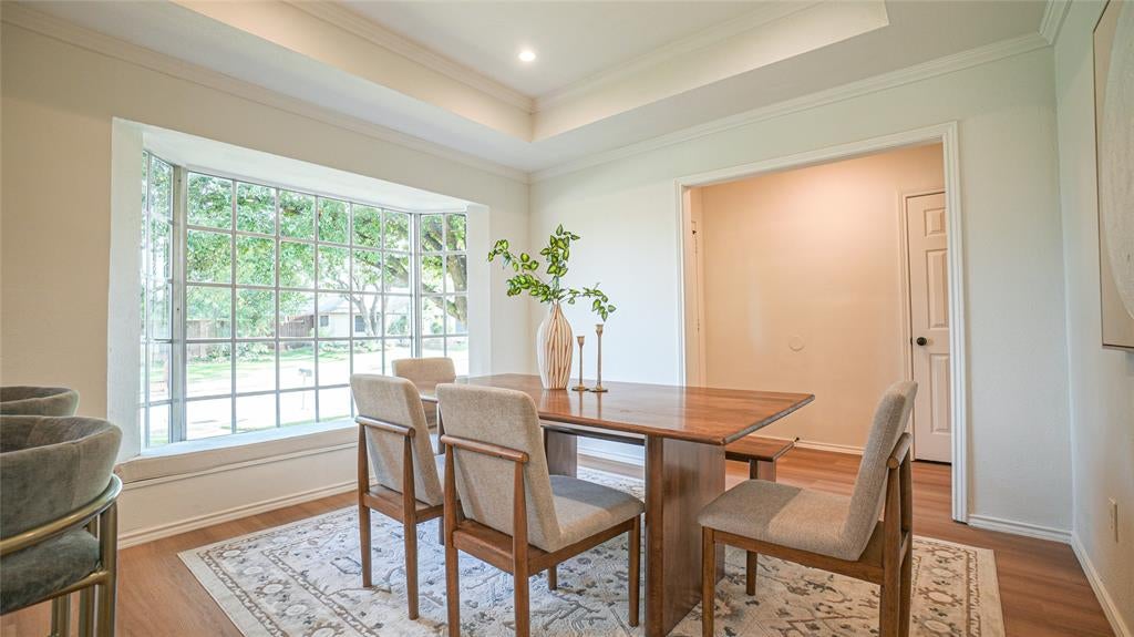 1917 Middle Glen Drive