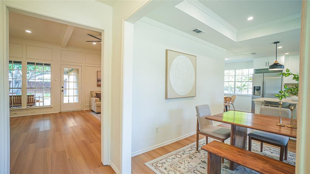 1917 Middle Glen Drive