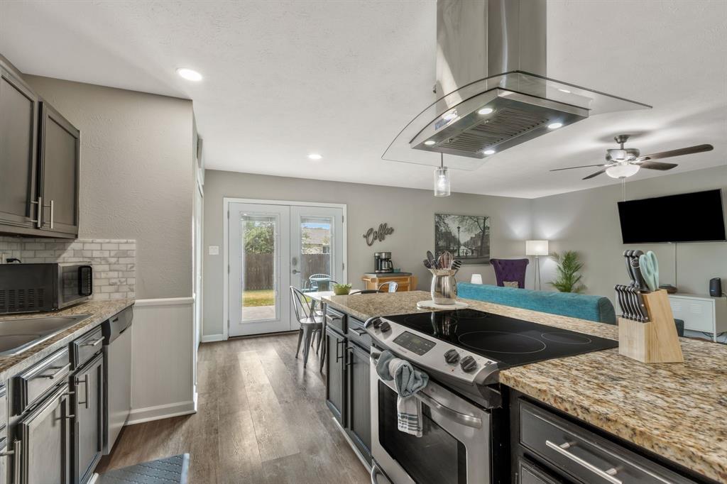 Colony 22 - Residential