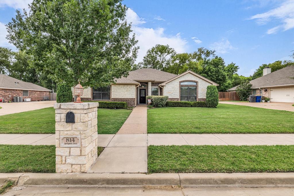 814 Springdale Circle