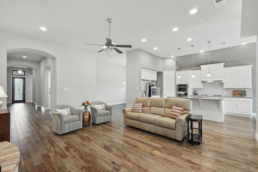 9800 Pikes Peak Place
