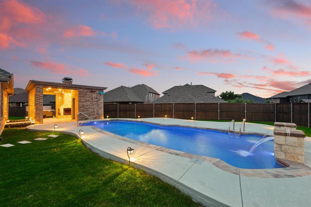 9800 Pikes Peak Place
