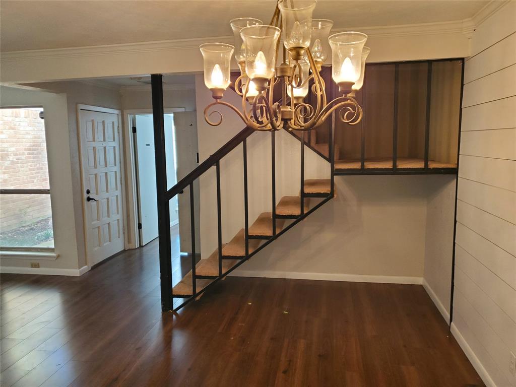 8809 N Normandale Street