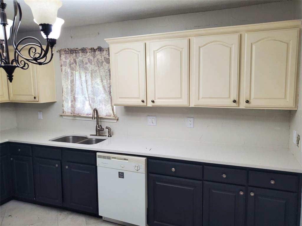 8809 N Normandale Street