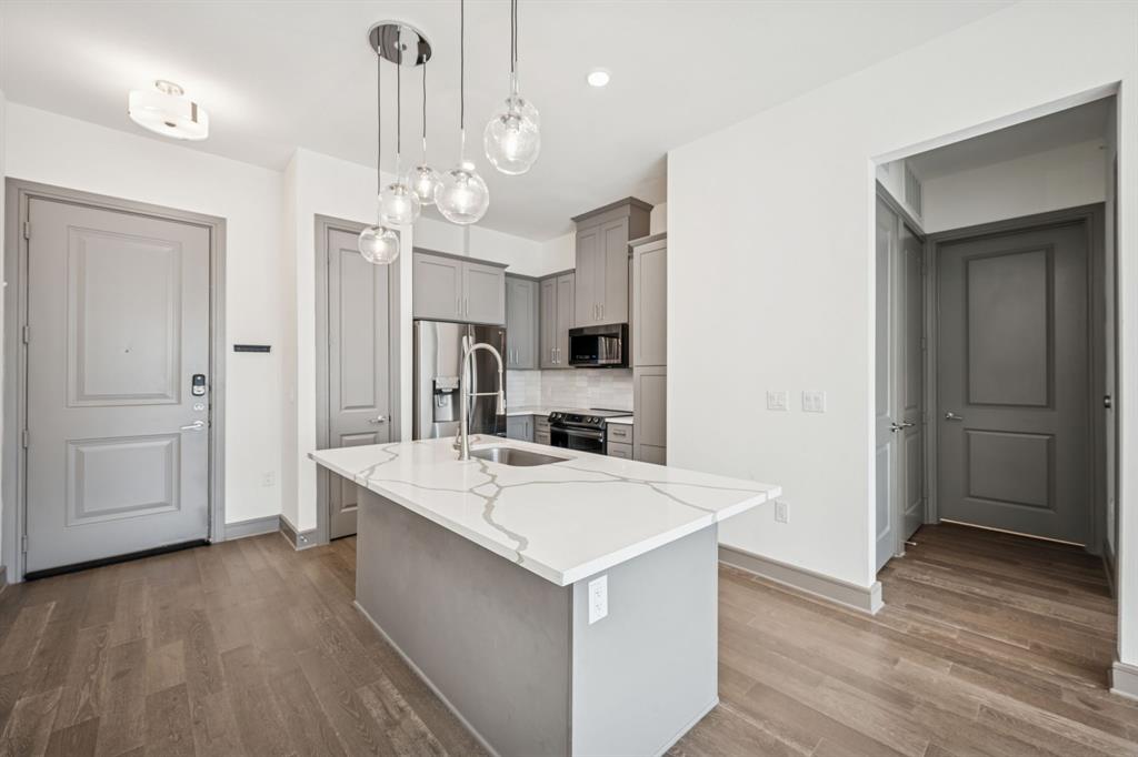 VIEW RESIDENTIAL CONDO - Residential