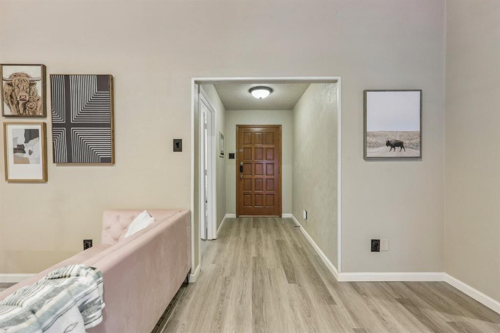 1712 Saint James Drive