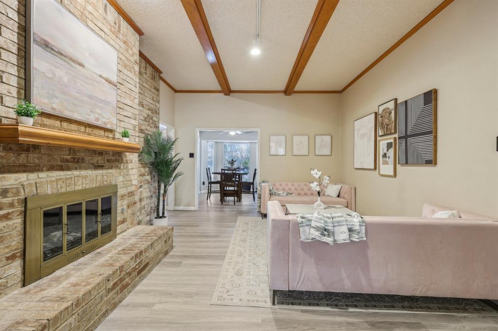 1712 Saint James Drive