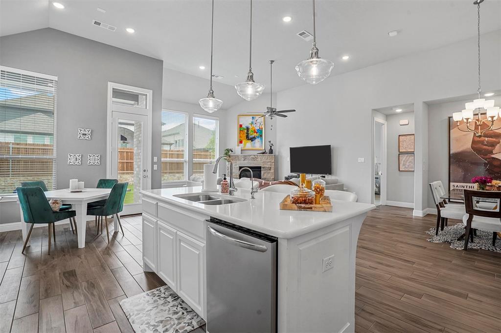 TAVOLO PARK BLOCK 21 LOT 5 - Residential