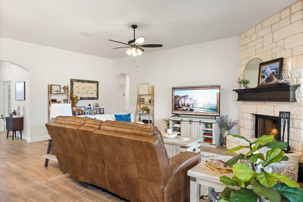 Abes Landing Ph 4b - Residential