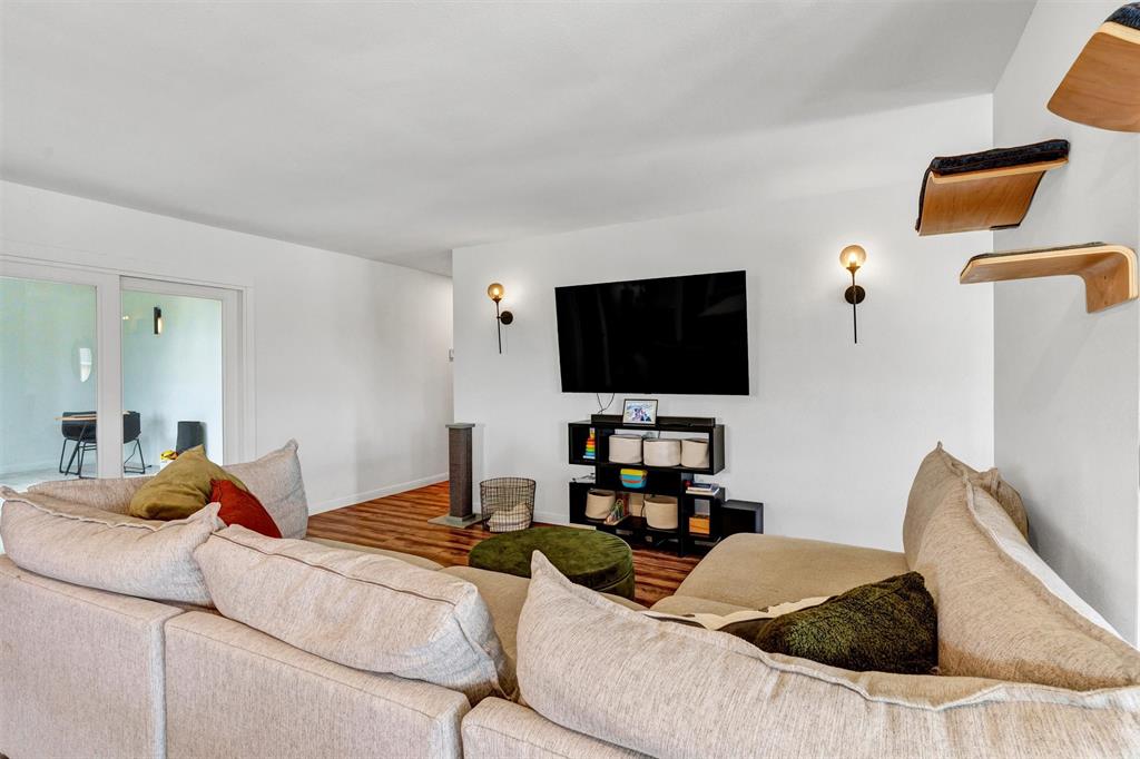 Decordova Bend Estate - Residential