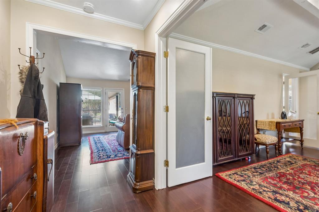 2520 Flagstone Drive