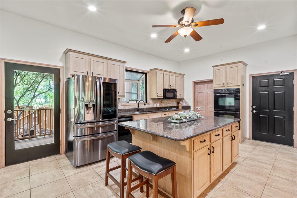 na - Commercial Sale