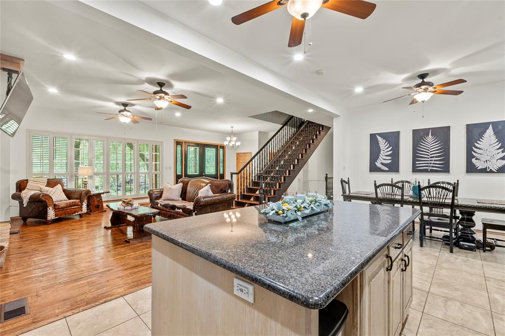 na - Commercial Sale