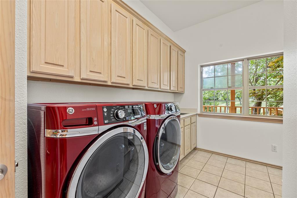 na - Commercial Sale