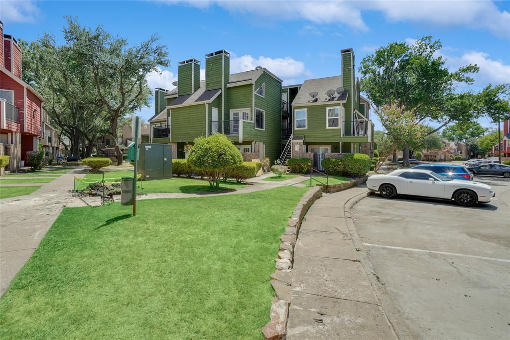 Richland Trace Condos - Residential