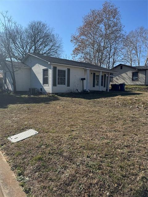 214 E Acheson Street Denison TX 75021