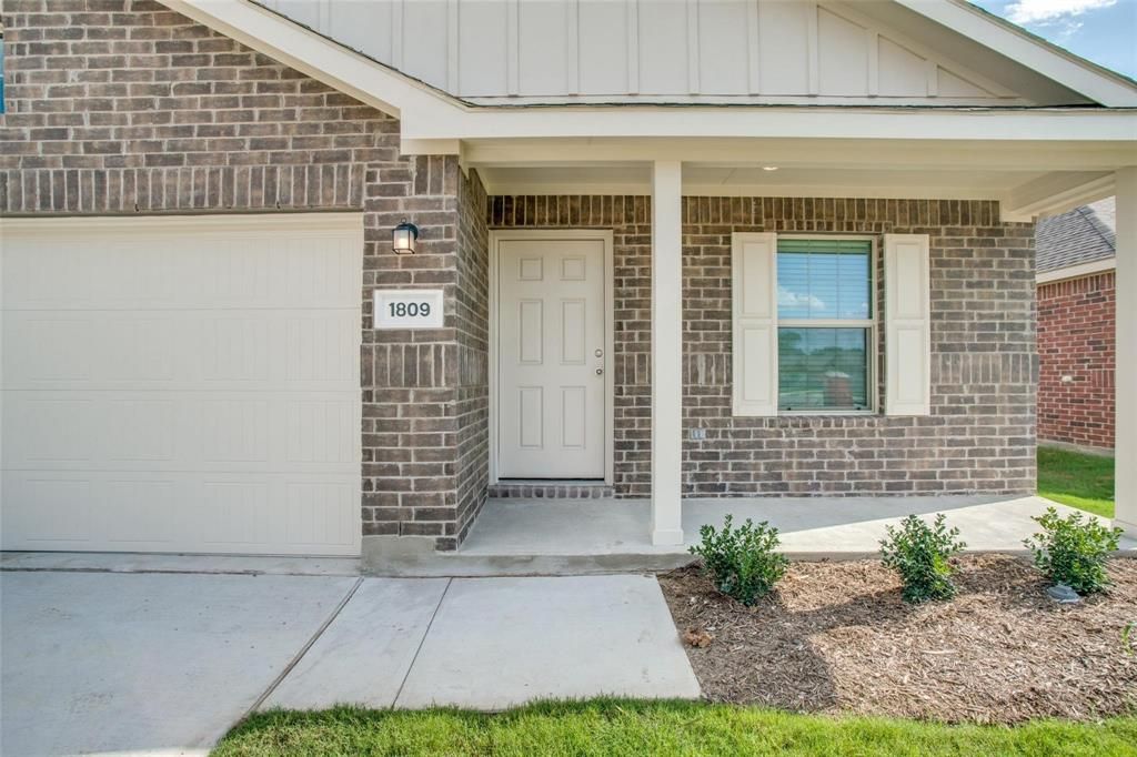 Photo of 1809 River Crossing Drive, Anna, TX 75409 (MLS # 21215277)