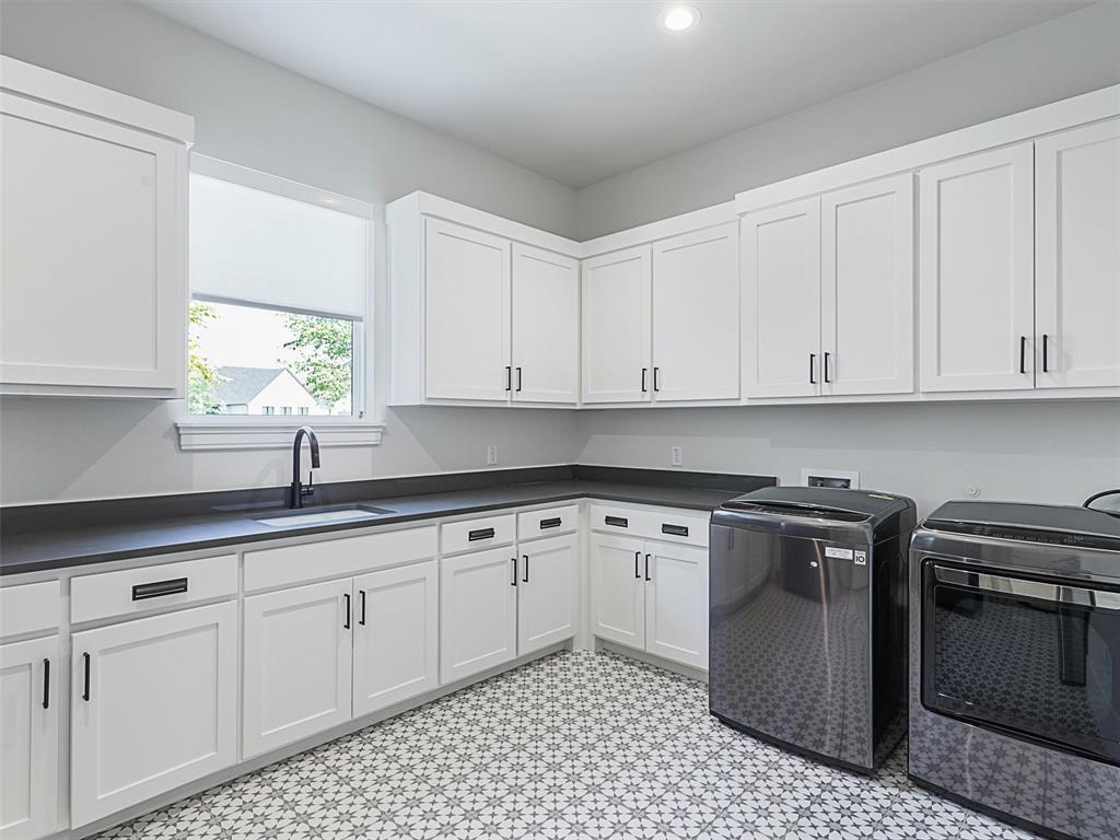 Hidden Creeks Pointe - Residential