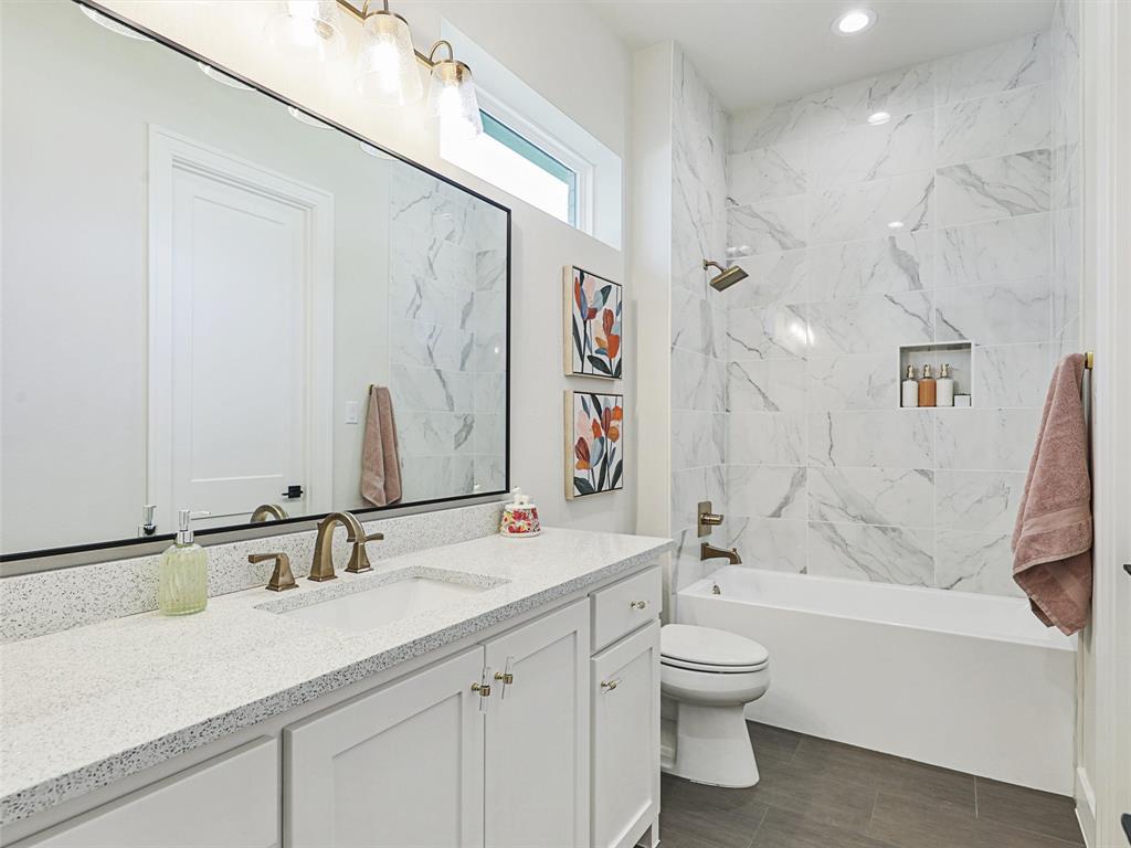 Hidden Creeks Pointe - Residential