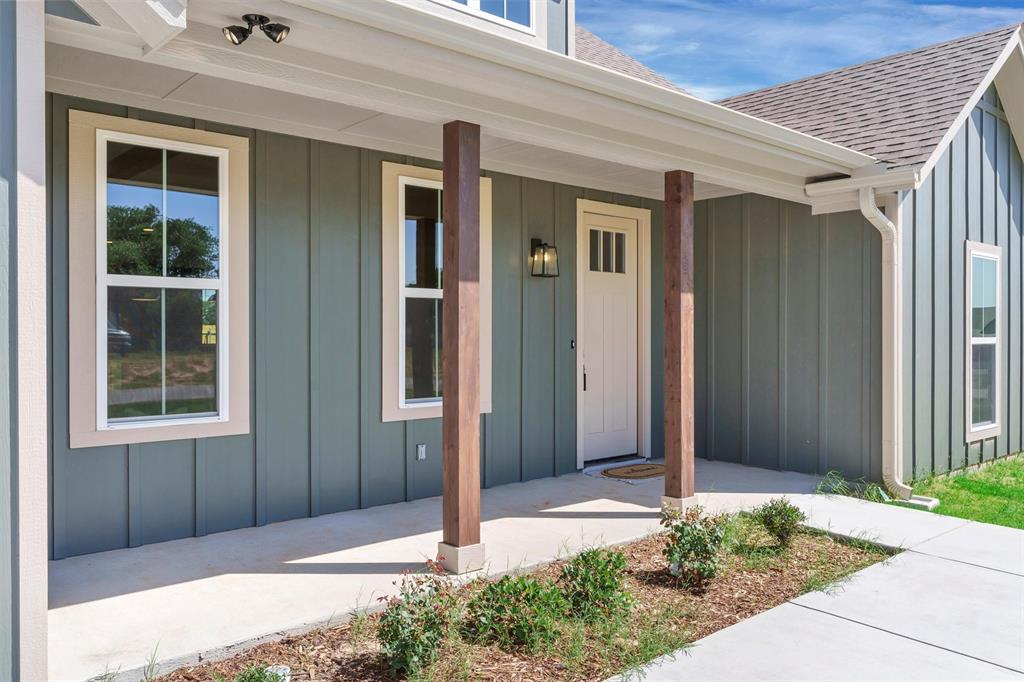 416 Redbud Lane