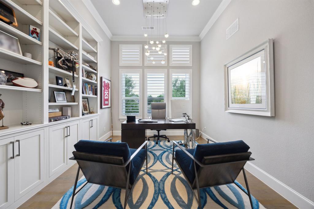 1009 Hampton Manor Way