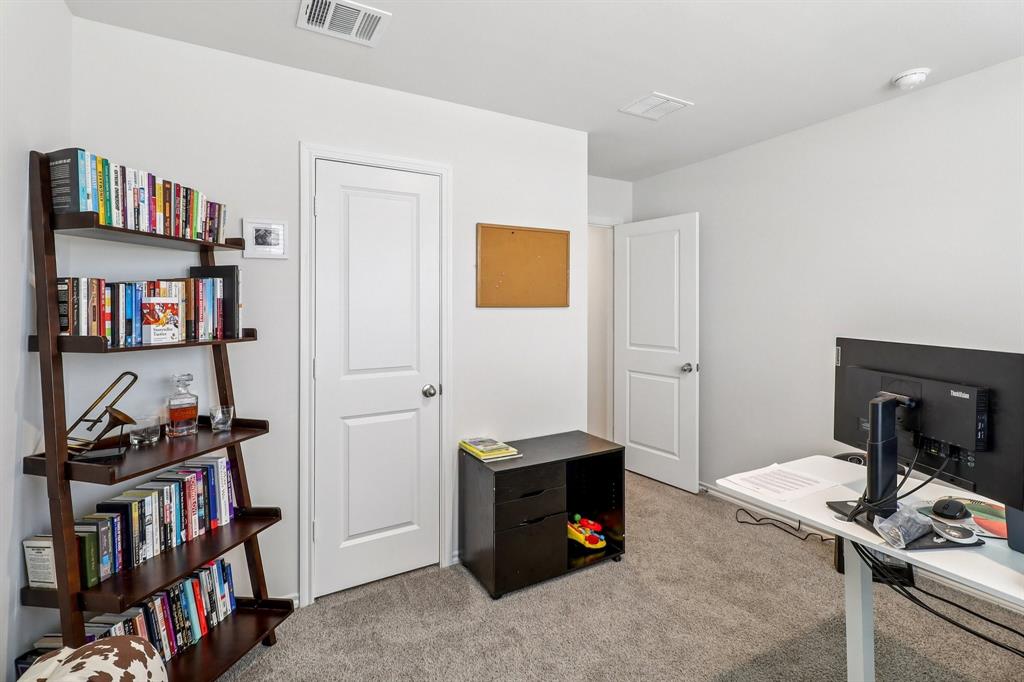 Creeks Burnett Trl - Residential